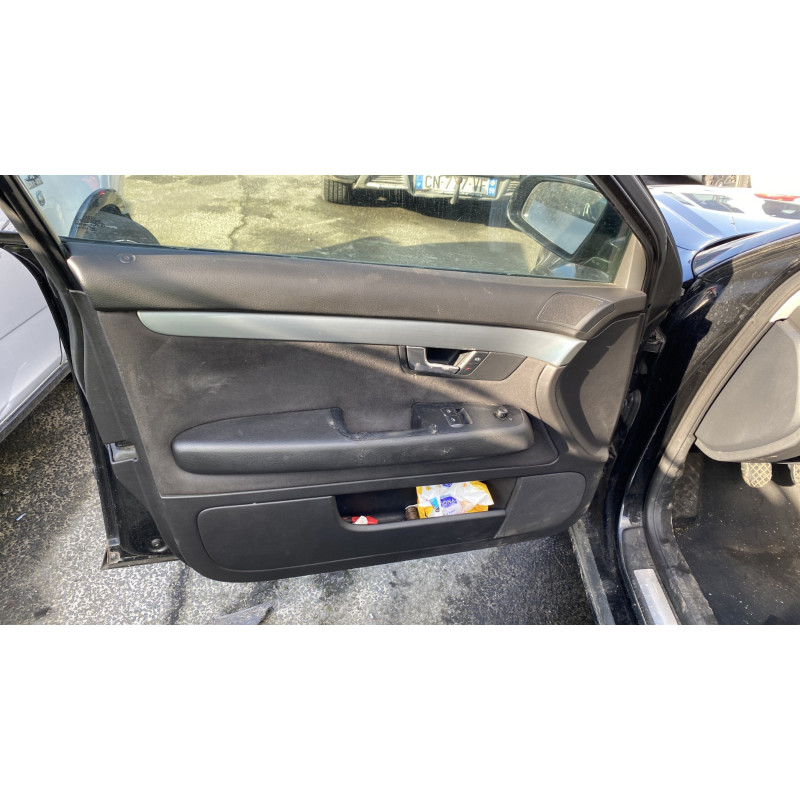 Attache ceinture avant gauche AUDI A4 2 Photo n°12