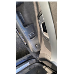 Attache ceinture avant gauche AUDI A4 2
