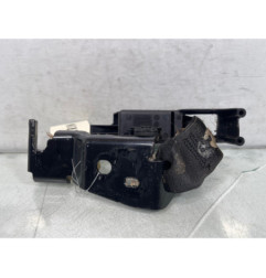 Attache ceinture arriere gauche RENAULT CLIO 3 Photo n°1
