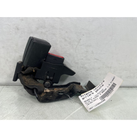 Attache ceinture arriere gauche RENAULT CLIO 3