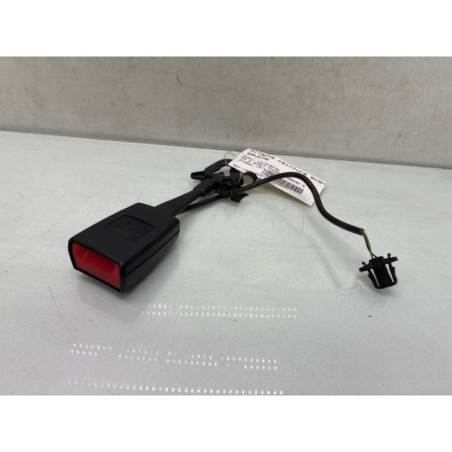 Attache ceinture avant gauche AUDI A4 2 Photo n°1