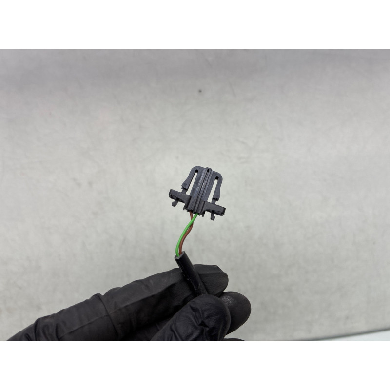 Attache ceinture avant gauche AUDI A4 2 Photo n°2