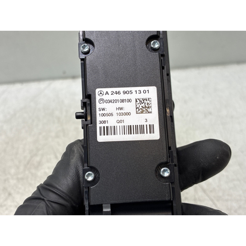 Bouton de warning MERCEDES CLASSE A 176 Photo n°5