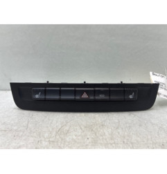 Bouton de warning MERCEDES CLASSE A 176