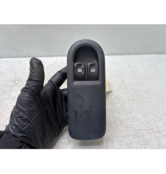 Interrupteur de leve vitre avant gauche RENAULT CLIO 3