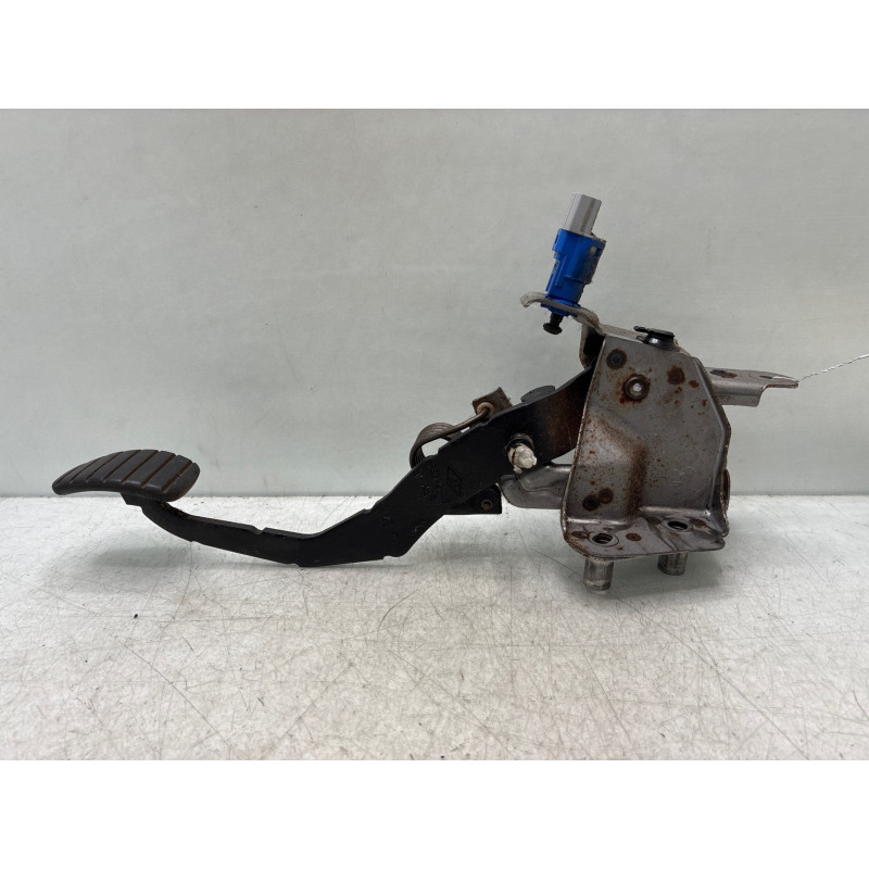 Pedale d'embrayage RENAULT CLIO 3 Photo n°4