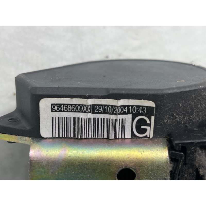 Pretensionneur de ceinture avant gauche PEUGEOT 206 Photo n°6