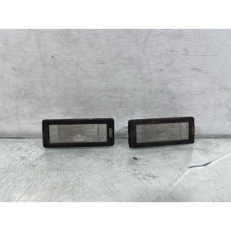 Eclairage de plaque RENAULT CLIO 3 Photo n°1