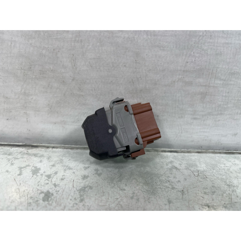 Interrupteur de leve vitre avant droit RENAULT CLIO 3 Photo n°3
