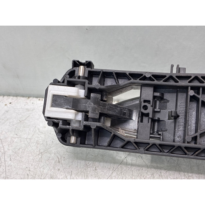 Poignee porte arriere droit MERCEDES CLASSE A 176 Photo n°5