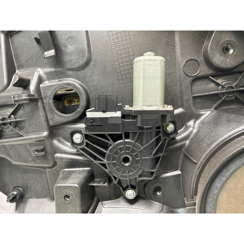 Leve vitre electrique arriere droit MERCEDES CLASSE A 176 Photo n°1