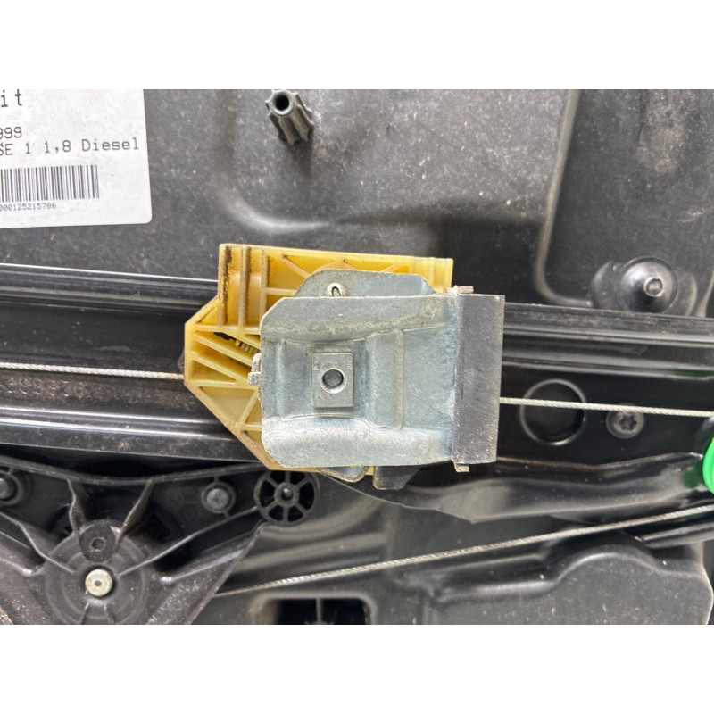 Leve vitre electrique arriere droit MERCEDES CLASSE A 176 Photo n°7