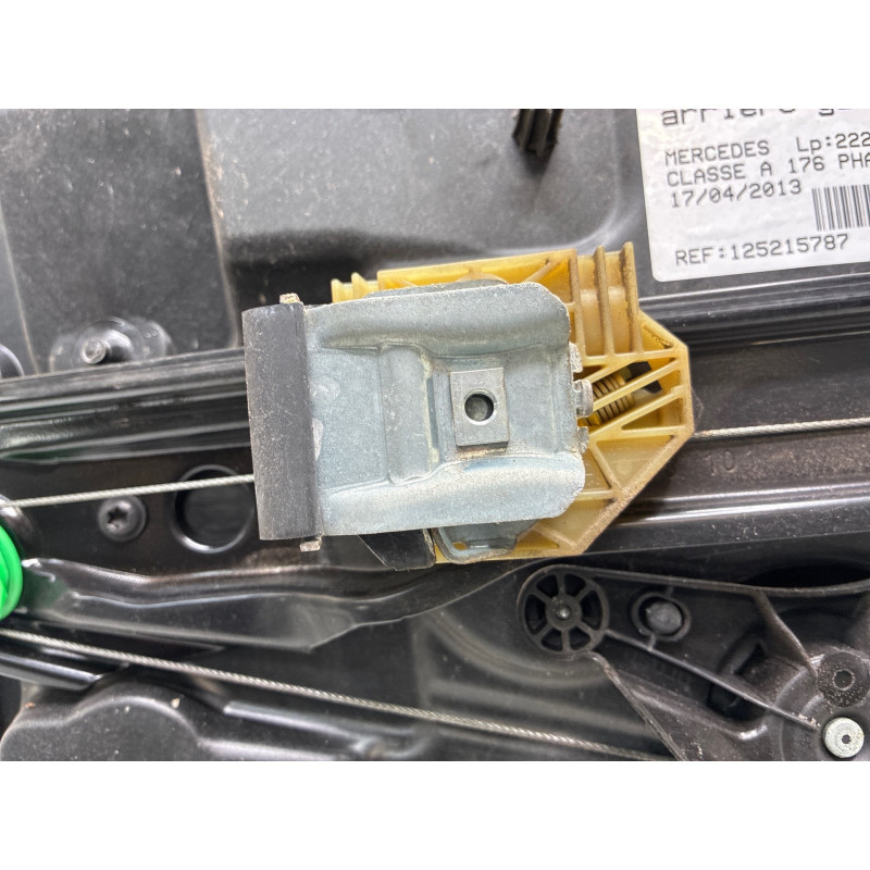 Leve vitre electrique arriere gauche MERCEDES CLASSE A 176 Photo n°7