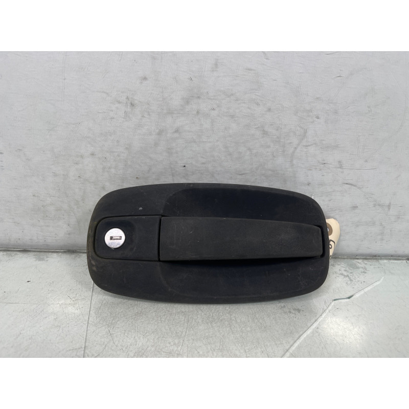 Poignee porte avant gauche RENAULT TRAFIC 2 Photo n°2
