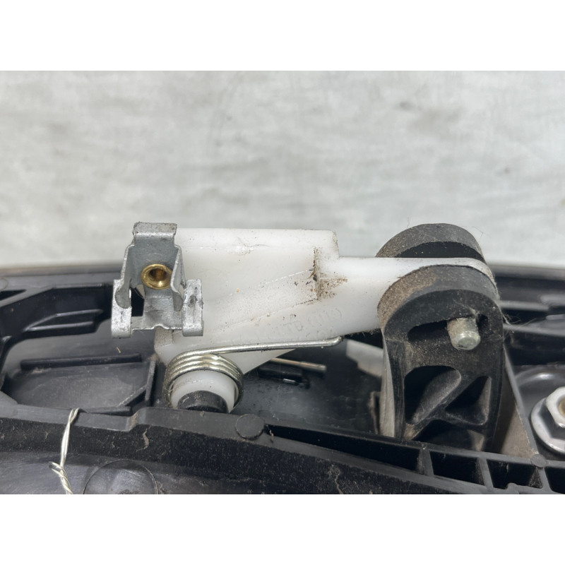 Poignee porte coffre gauche RENAULT TRAFIC 2 Photo n°3