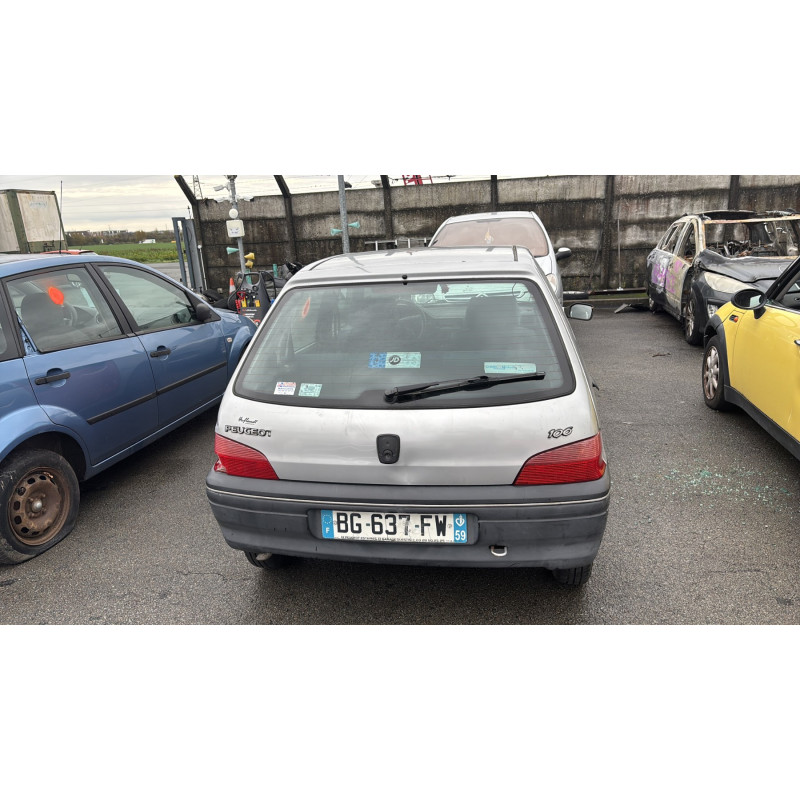 Serrure avant droit PEUGEOT 106 Photo n°8