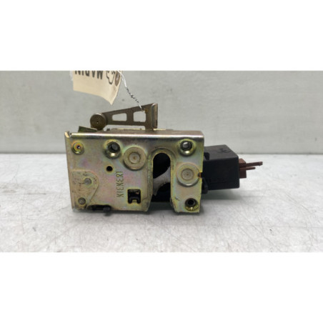 Serrure avant droit PEUGEOT 106