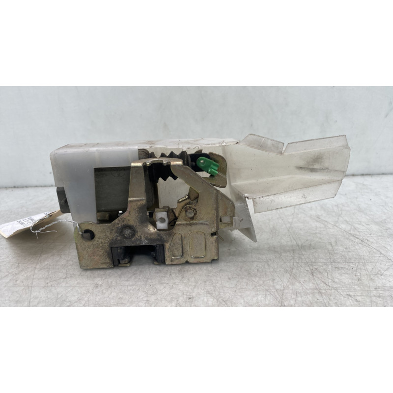 Serrure avant droit RENAULT CLIO 2 Photo n°3