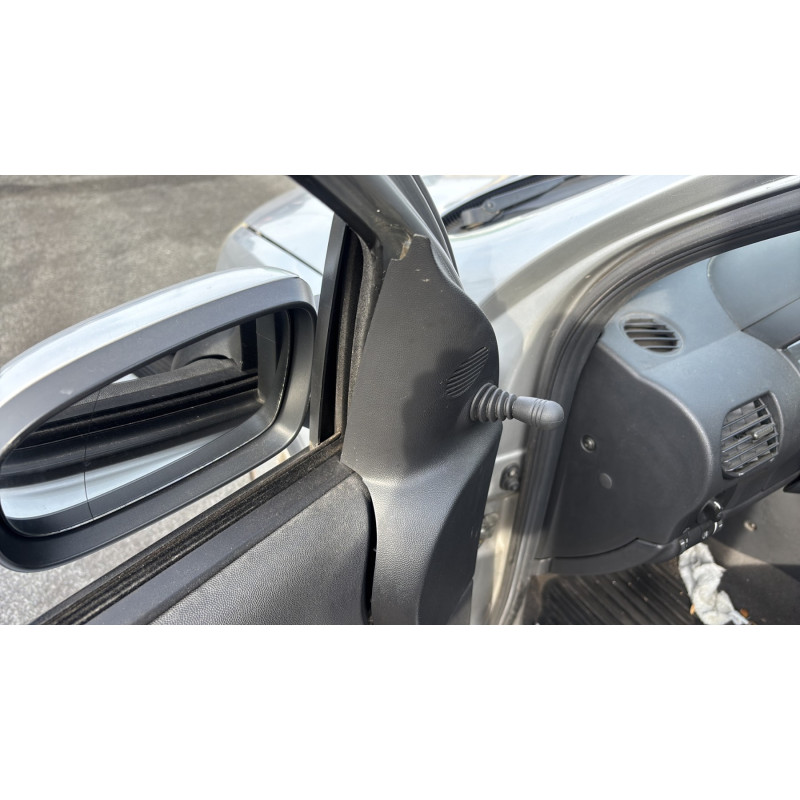 Serrure avant gauche OPEL CORSA C Photo n°15
