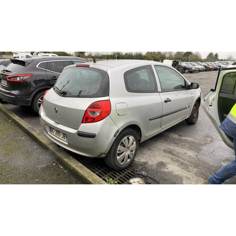 Serrure avant gauche RENAULT CLIO 3 Photo n°18
