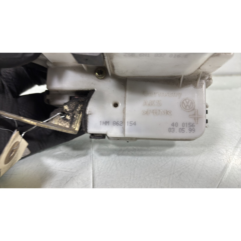 Serrure avant droit VOLKSWAGEN POLO 3 Photo n°4