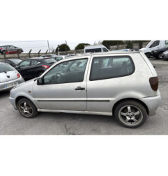 Serrure avant droit VOLKSWAGEN POLO 3