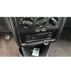 Serrure avant droit VOLKSWAGEN POLO 3