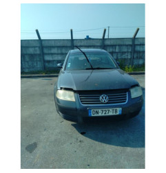 Serrure avant gauche VOLKSWAGEN PASSAT 4