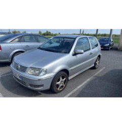 Serrure avant droit VOLKSWAGEN POLO 3