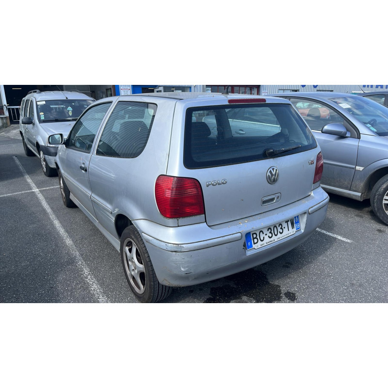 Serrure avant droit VOLKSWAGEN POLO 3 Photo n°8