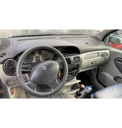 Serrure avant droit RENAULT SCENIC 1