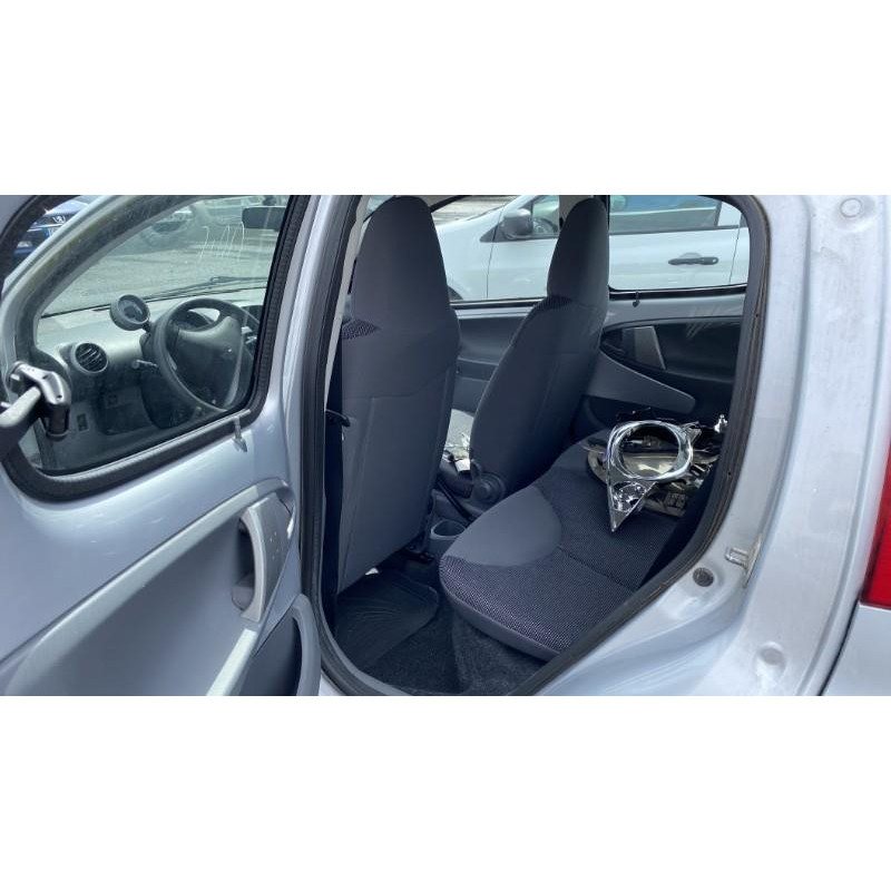 Serrure avant droit PEUGEOT 107 Photo n°9