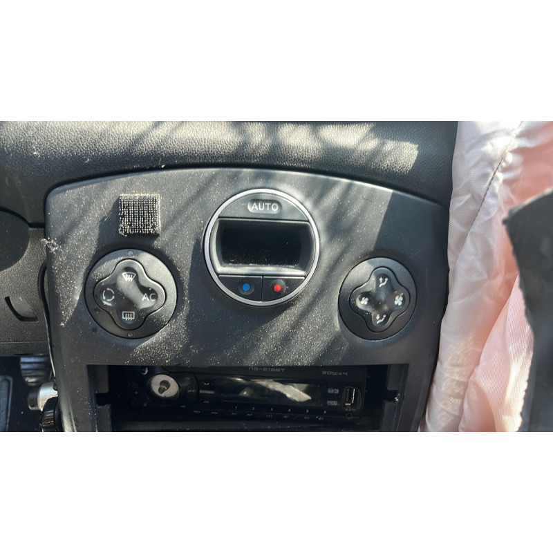 Serrure avant droit RENAULT CLIO 3 Photo n°18