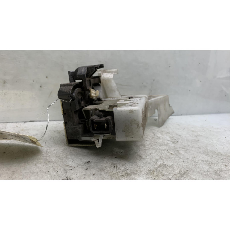 Serrure avant droit RENAULT CLIO 2 Photo n°3