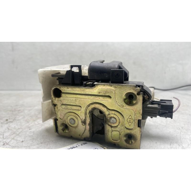 Serrure avant droit RENAULT CLIO 2 Photo n°4