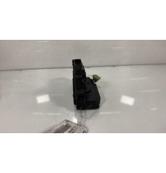Serrure avant droit OPEL CORSA D