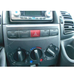 Serrure avant droit PEUGEOT BOXER 2