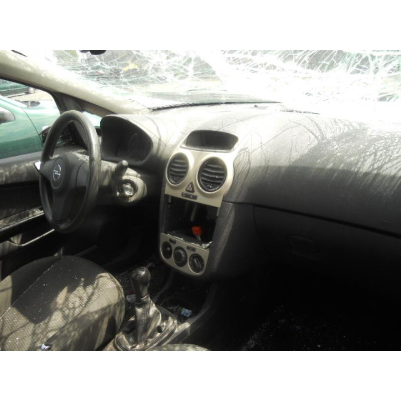 Serrure avant droit OPEL CORSA D Photo n°16