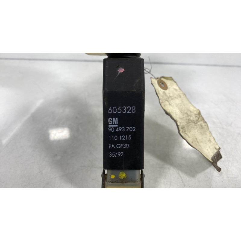 Serrure avant droit OPEL ASTRA F Photo n°10