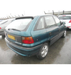 Serrure avant droit OPEL ASTRA F