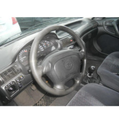 Serrure avant droit OPEL ASTRA F