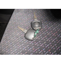 Serrure avant droit OPEL ASTRA F