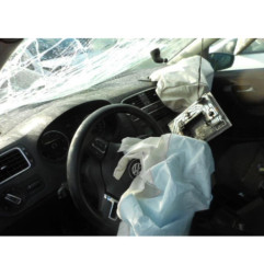 Serrure avant droit VOLKSWAGEN POLO 5