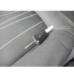 Serrure avant droit OPEL CORSA D