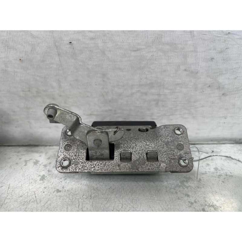 Serrure de coffre OPEL MERIVA A Photo n°1
