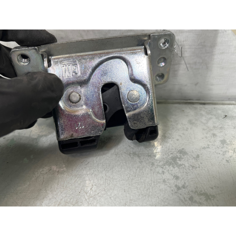 Serrure de coffre OPEL MERIVA A Photo n°3