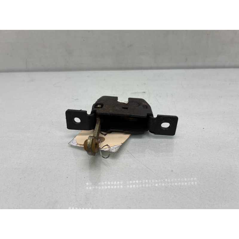 Serrure de coffre RENAULT R21 Photo n°3