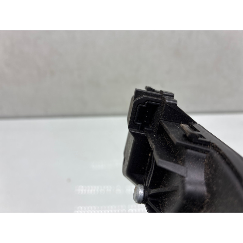 Serrure de coffre MERCEDES CLASSE E 207 Photo n°4
