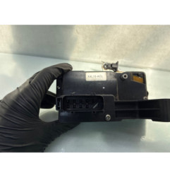 Serrure avant droit FORD FIESTA 5