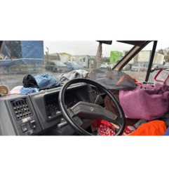 Serrure avant droit RENAULT TRAFIC 1